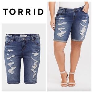 Torrid Sz 22 3X Jean Denim Bermuda Boyfriend Shorts Distressed Blue